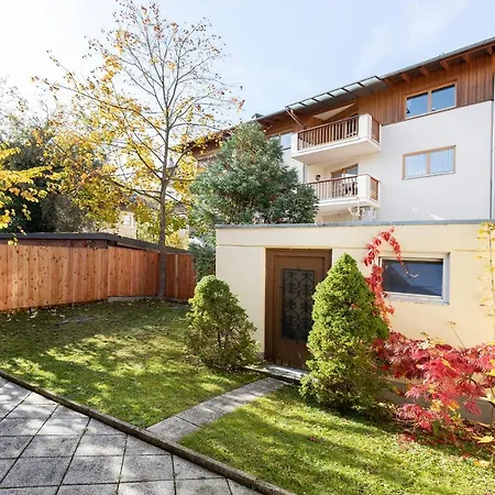 Struber Apartman *